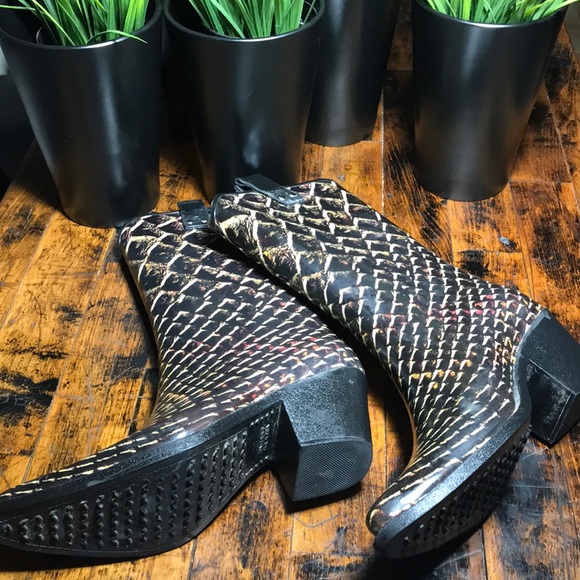 JUST 4 KICKS Rubber Boots - Picture 1 of 5